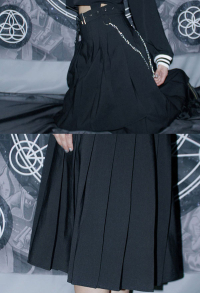 Dark Gothic Costume Girl Embroidery Irregular-shaped Pleated Skirt With Removable Pocket And Chain