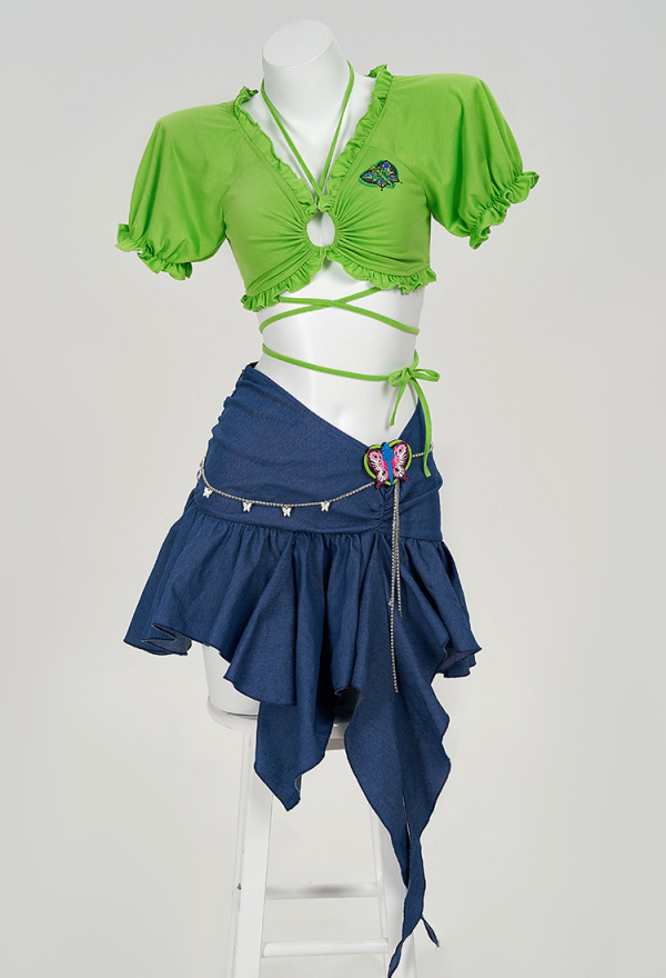 JOJO Jolyne Dérivé Bleu Denim Jupe Irrégulière Ourlet Jupe avec Taille Chaîne et Papillon Décor