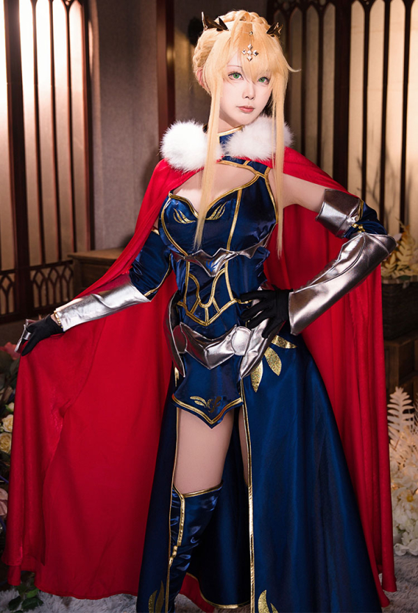 Women Saber Altria Costume - Dress with Cape and Crown FGO Cosplay