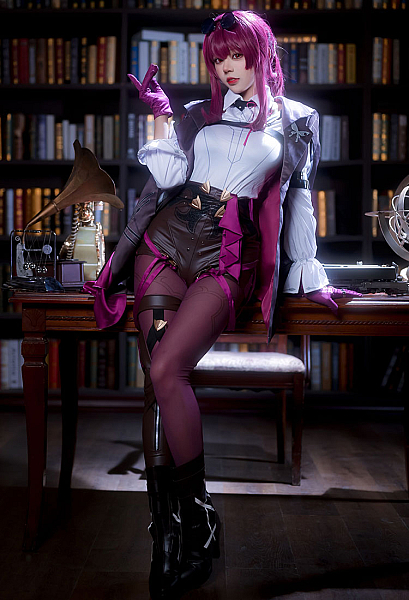 Honkai: Star Rail Kafka Cosplay Costume Shirt and Shorts with Jacket and Stockings