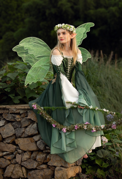 Medieval Renaissance Costume Elf Style Green Dress with Sleeves Cosplay Costume Medieval Renaissance Costume Elf Style Green Dress with Sleeves Cosplay Costume