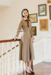 Women Retro British Style Long Plaid Dress Gentle Slim Long-Sleeve Doll Collar Dress