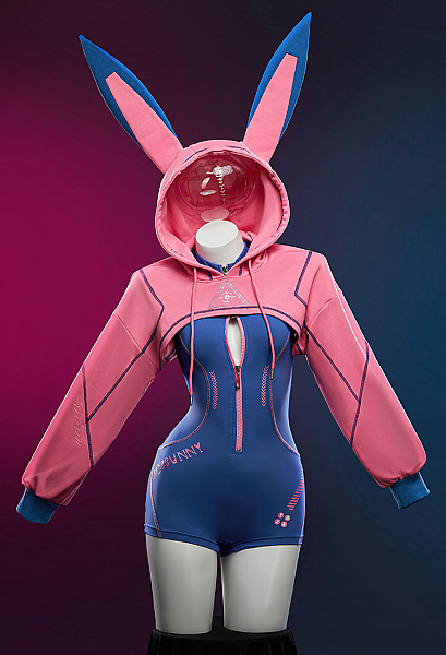 dva sweater