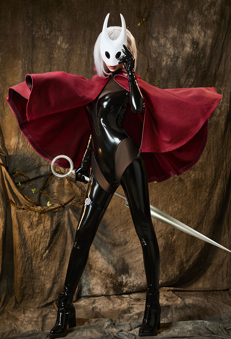 Hollow Knight: Silksong Hornet Cosplay Costume Black Bodysuit with Red Cape and Mask