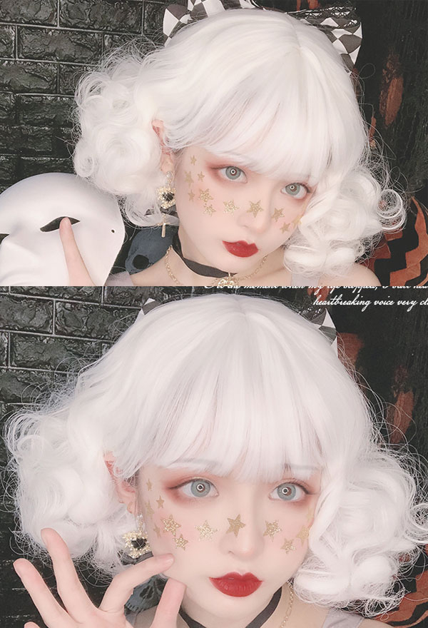 Lolita Kurze Lockige Haare Milchweiß Mädchen Cosplay Perücke mit Pony für Halloween und Karneval